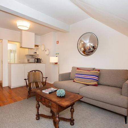 Live Like A Local @ Casa Da Esquina - Wifi & A/C Apartment Lisbon Bagian luar foto