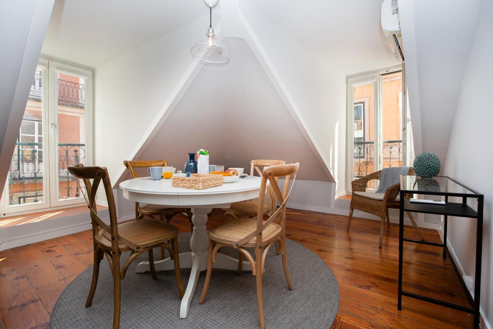 Live Like A Local @ Casa Da Esquina - Wifi & A/C Apartment Lisbon Bagian luar foto